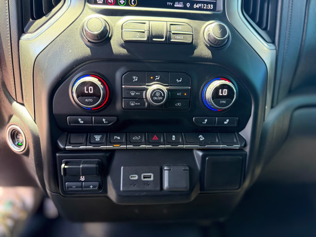 2021 Northsky Blue Metallic Chevrolet Silverado LT 4X4 Truck