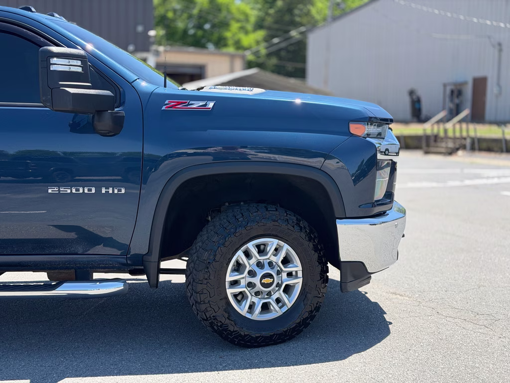 2021 Northsky Blue Metallic Chevrolet Silverado LT 4X4 Truck