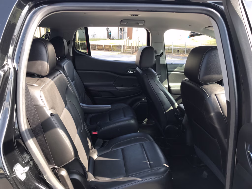 2023 Ebony Twilight Metallic GMC Acadia SLT FWD SUV