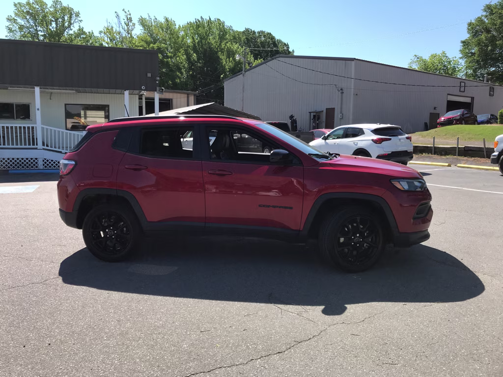 2026 Red Hot Pearlcoat Jeep Compass Latitude Altitude 4X4 SUV