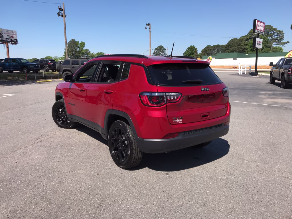 2026 Red Hot Pearlcoat Jeep Compass Latitude Altitude 4X4 SUV