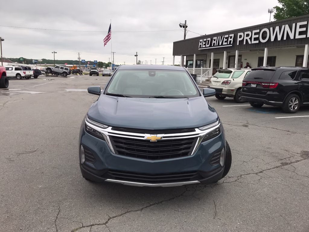 2024 Lakeshore Blue Metallic Chevrolet Equinox LT FWD SUV