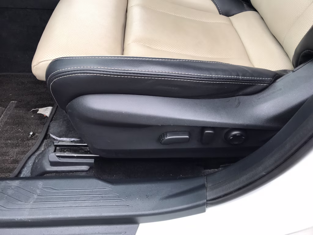 2024 Crystal White Pearl Subaru Outback Limited AWD SUV