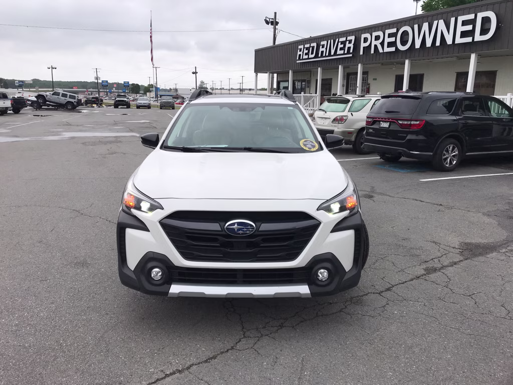 2024 Crystal White Pearl Subaru Outback Limited AWD SUV