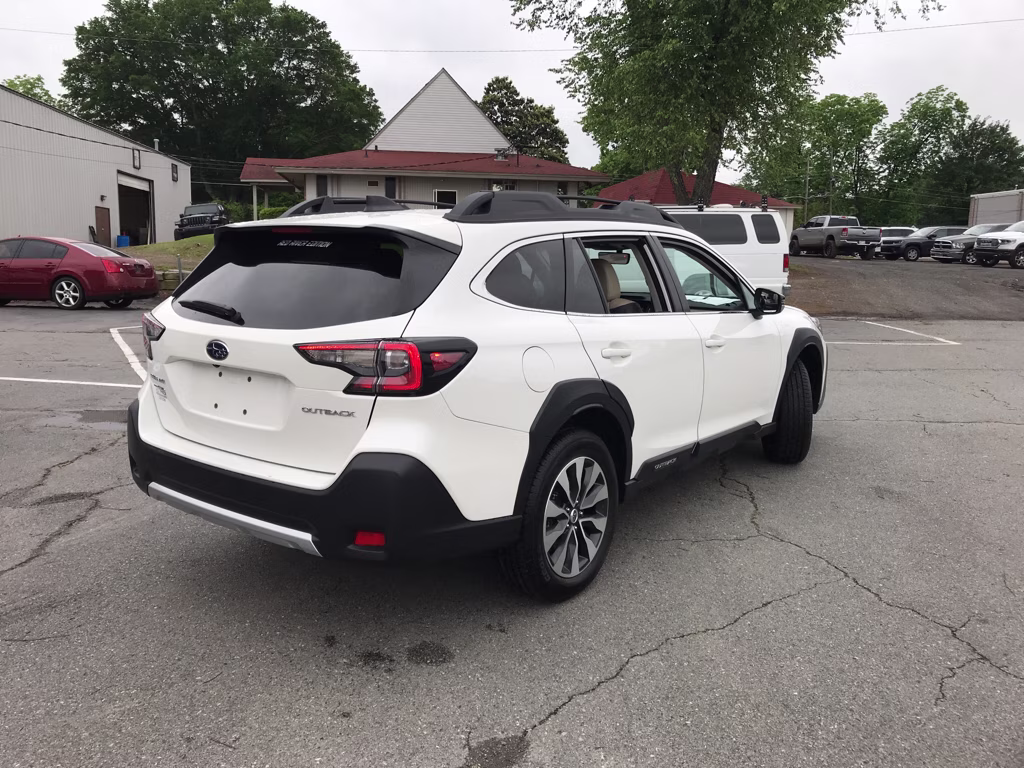 2024 Crystal White Pearl Subaru Outback Limited AWD SUV