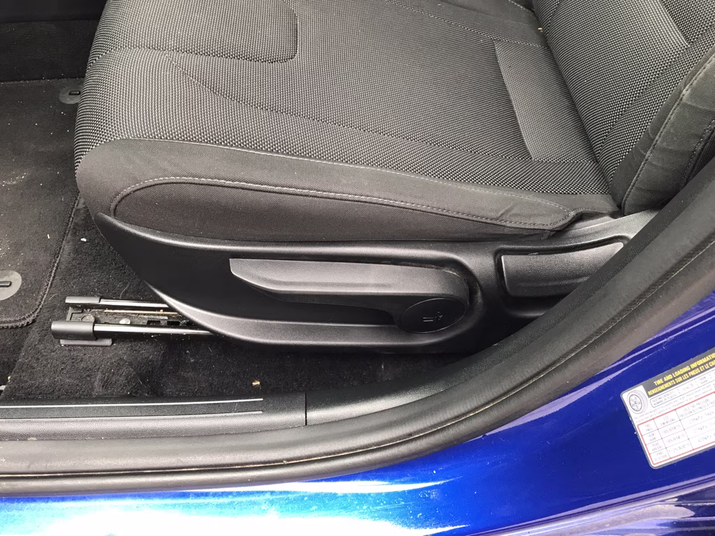 2022 Intense Blue Hyundai Elantra SE FWD Sedan