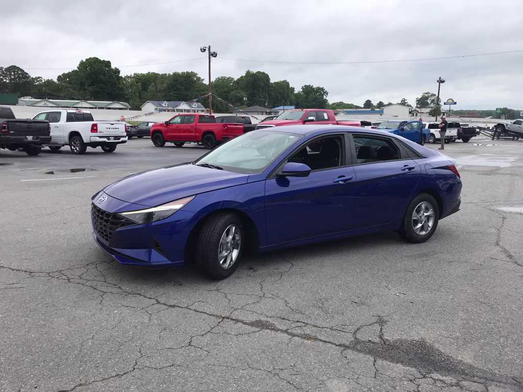 2022 Intense Blue Hyundai Elantra SE FWD Sedan