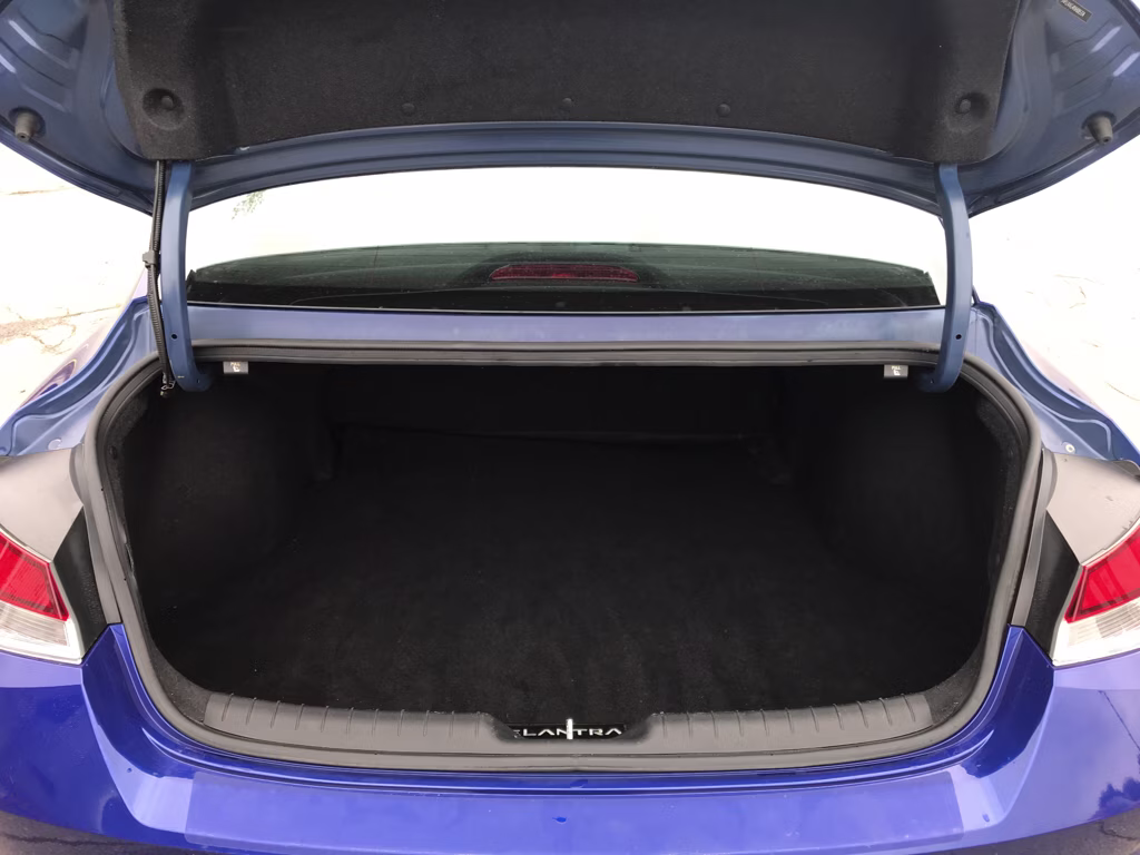 2022 Intense Blue Hyundai Elantra SE FWD Sedan