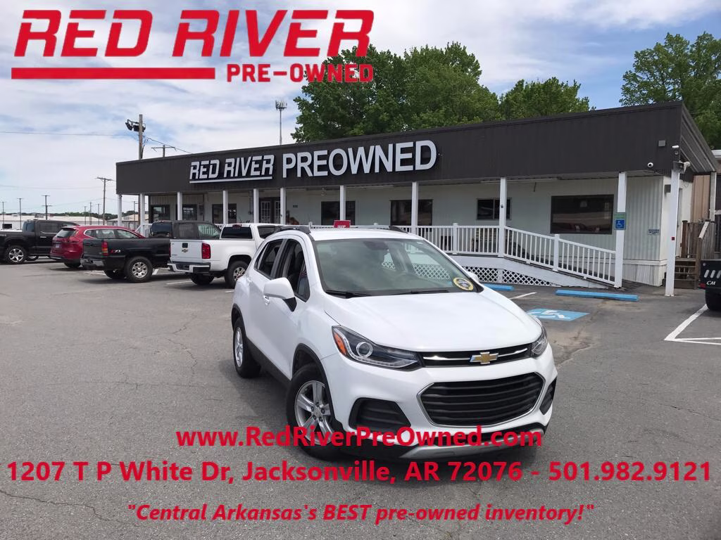 2022 Summit White Chevrolet Trax LT FWD SUV