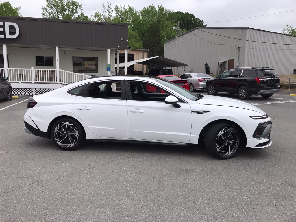 2025 Serenity White Hyundai Sonata SEL Convenience FWD Sedan