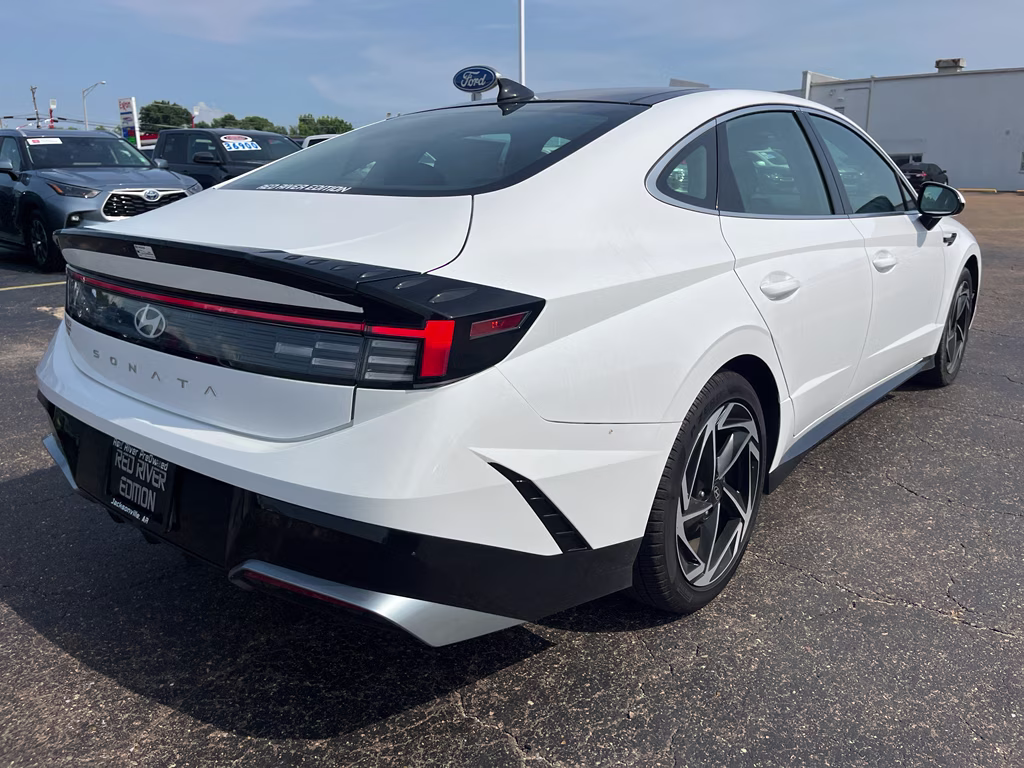 2025 Serenity White Hyundai Sonata SEL Convenience FWD Sedan