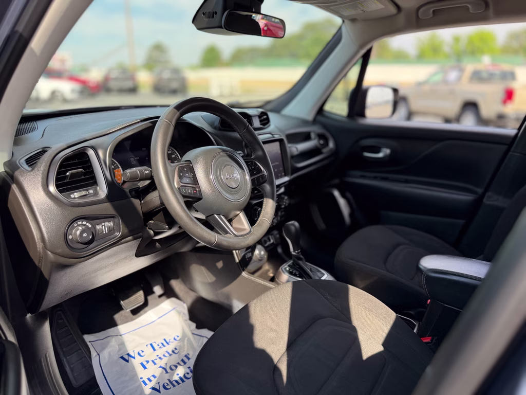 2022 Slate Blue Pearlcoat Jeep Renegade Latitude 4X4 SUV