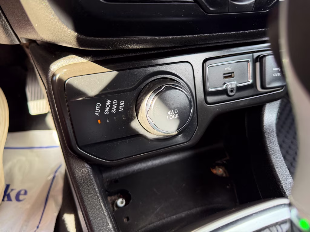 2022 Slate Blue Pearlcoat Jeep Renegade Latitude 4X4 SUV