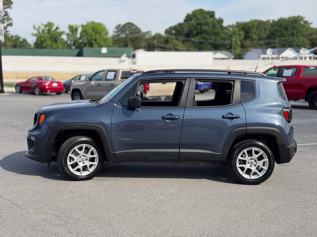 2022 Slate Blue Pearlcoat Jeep Renegade Latitude 4X4 SUV