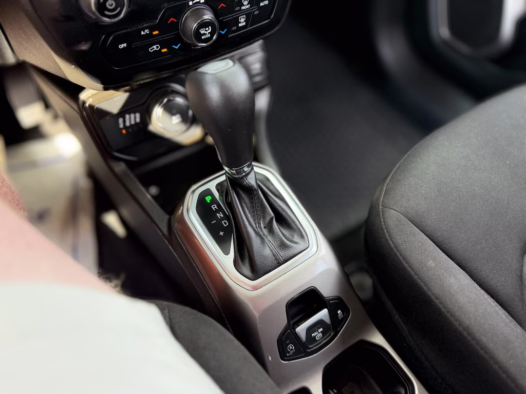 2022 Slate Blue Pearlcoat Jeep Renegade Latitude 4X4 SUV
