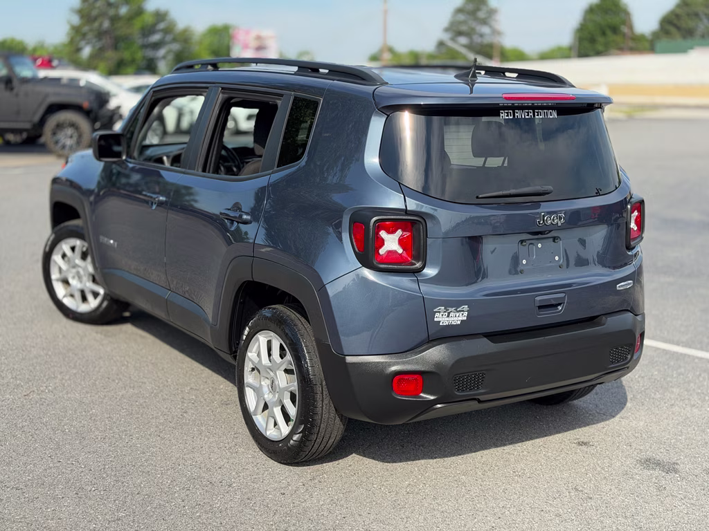 2022 Slate Blue Pearlcoat Jeep Renegade Latitude 4X4 SUV