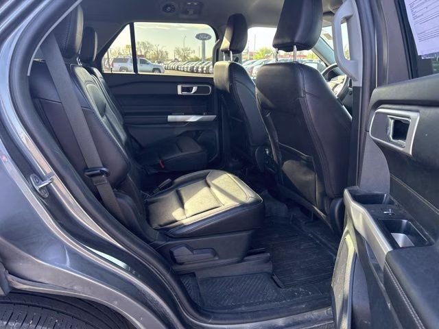 2021 Carbonized Gray Metallic Ford Explorer XLT 4X4 SUV