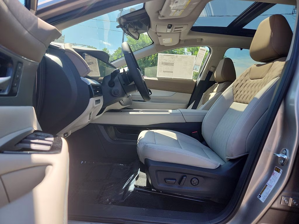 2026 Champagne Silver Metallic Nissan Murano Platinum AWD SUV