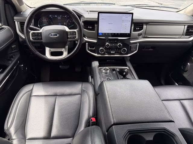 2024 Black Metallic Ford Expedition XLT 4X4 SUV