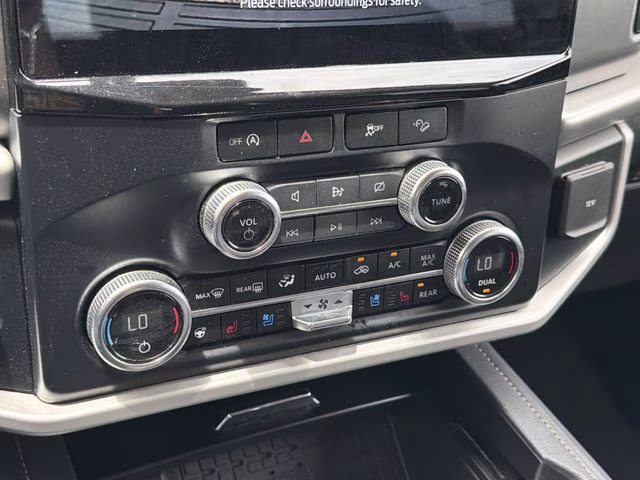 2024 Black Metallic Ford Expedition XLT 4X4 SUV