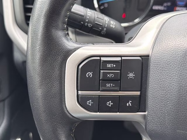 2024 Black Metallic Ford Expedition XLT 4X4 SUV