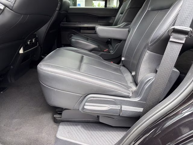 2024 Black Metallic Ford Expedition XLT 4X4 SUV