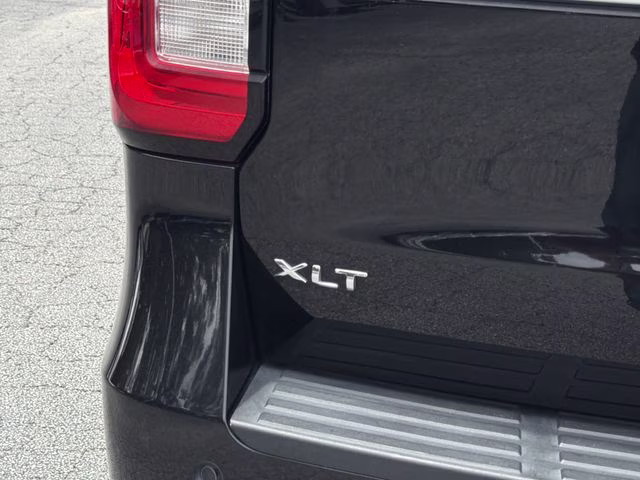 2024 Black Metallic Ford Expedition XLT 4X4 SUV
