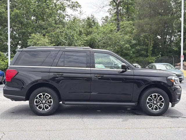 2024 Black Metallic Ford Expedition XLT 4X4 SUV
