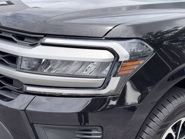 2024 Black Metallic Ford Expedition XLT 4X4 SUV