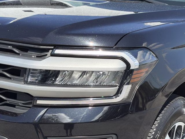 2024 Black Metallic Ford Expedition XLT 4X4 SUV