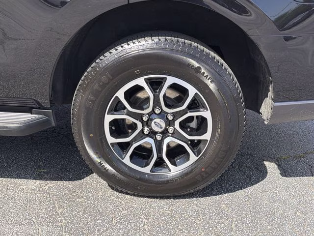 2024 Black Metallic Ford Expedition XLT 4X4 SUV