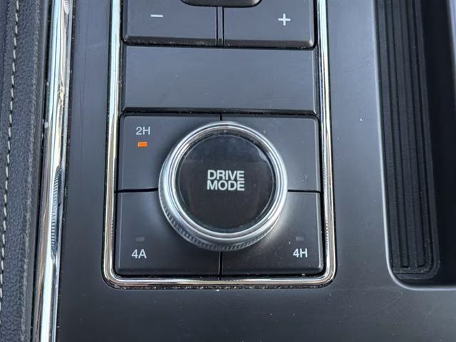 2024 Black Metallic Ford Expedition XLT 4X4 SUV