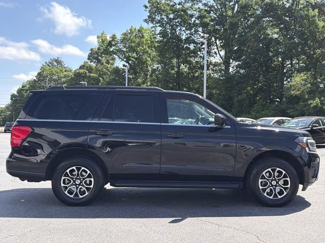 2024 Black Metallic Ford Expedition XLT 4X4 SUV
