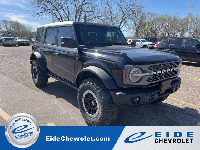 2023 Shadow Black Ford Bronco Badlands 4X4 SUV