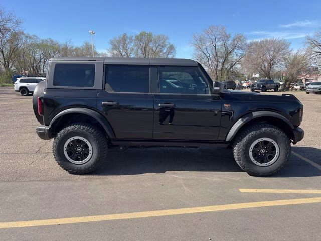 2023 Shadow Black Ford Bronco Badlands 4X4 SUV