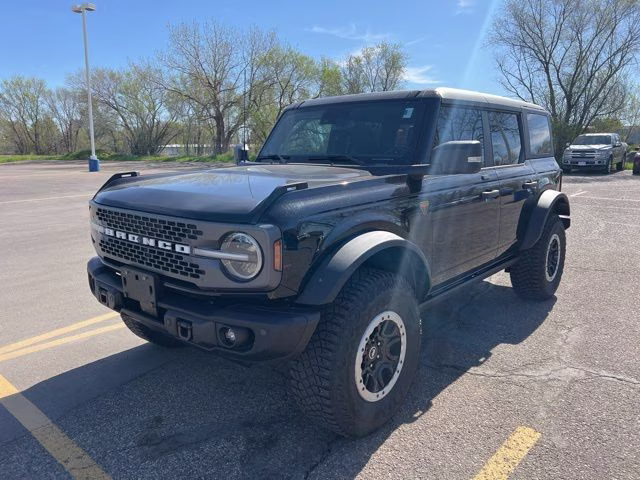 2023 Shadow Black Ford Bronco Badlands 4X4 SUV
