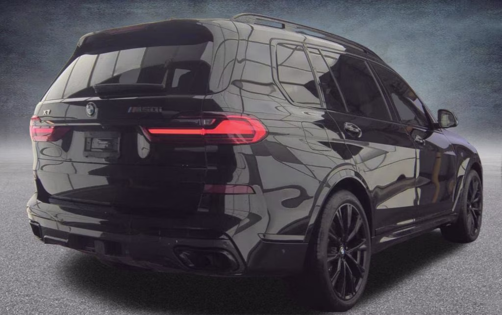 2022 Black Sapphire Metallic BMW X7 M50i AWD SUV