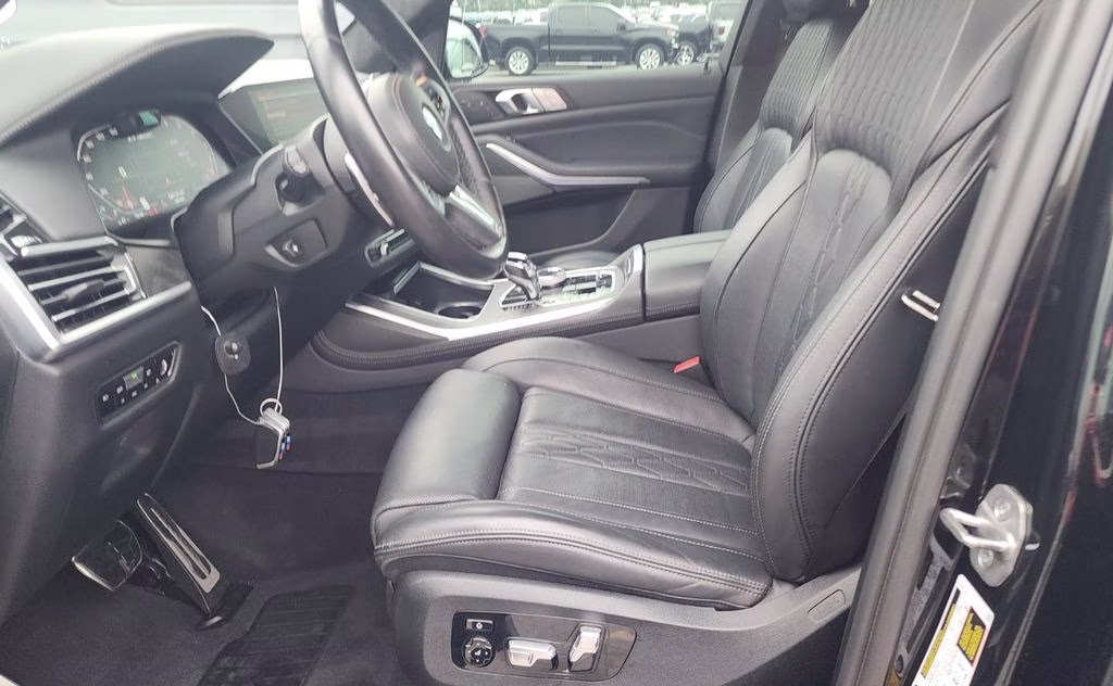 2022 Black Sapphire Metallic BMW X7 M50i AWD SUV