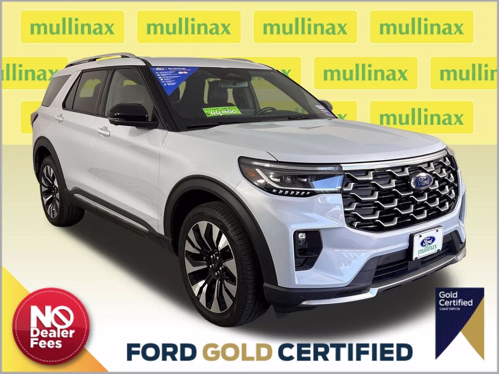 2025 Space White Metallic Ford Explorer Platinum 4X4 SUV