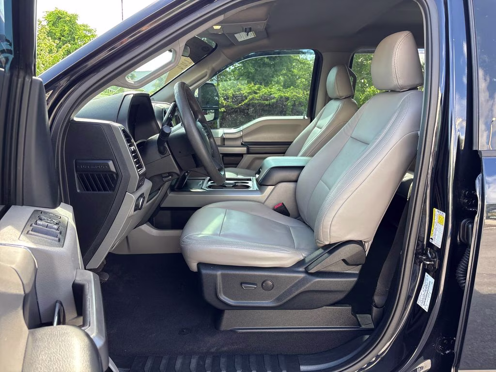 2021 Blue Metallic Ford Super Duty F-250 SRW XLT 4X4 Truck