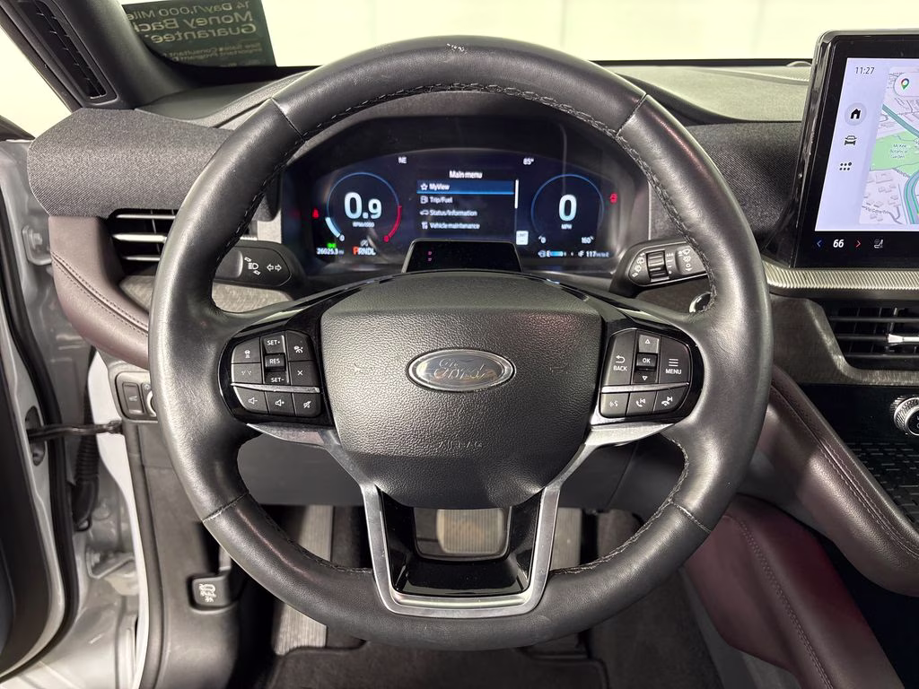2025 Space White Metallic Ford Explorer Platinum 4X4 SUV