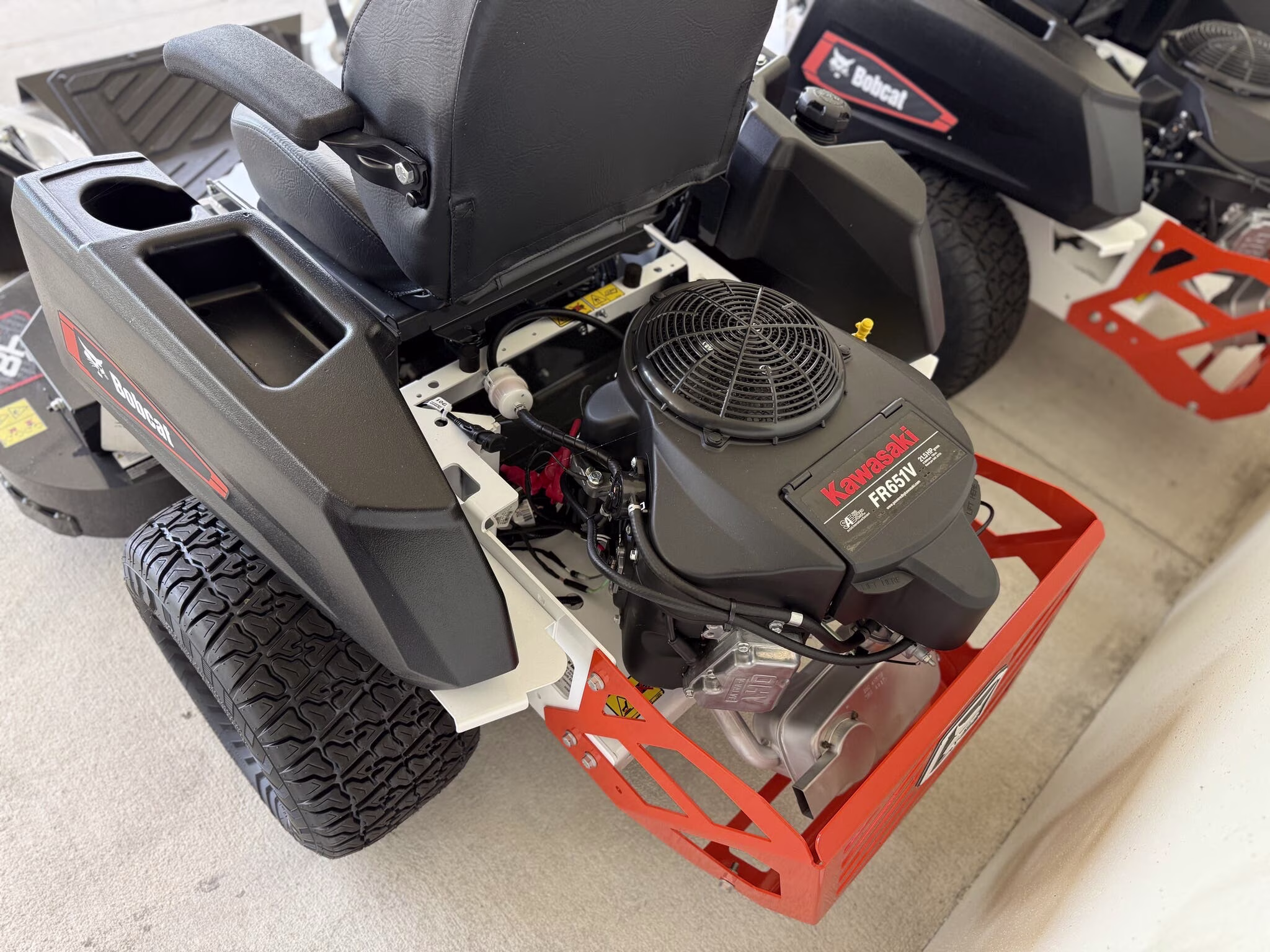 2026 Bobcat ZT2000 Series 48 Lawn Mower