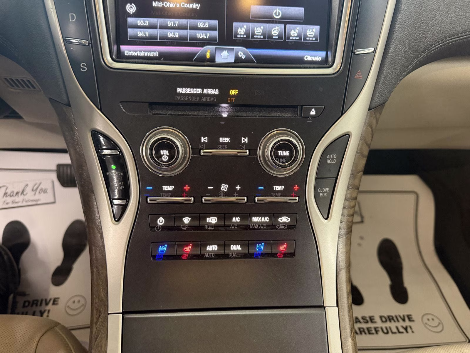 2016 White Platinum Metallic Tri-Coat Lincoln MKX Reserve FWD SUV