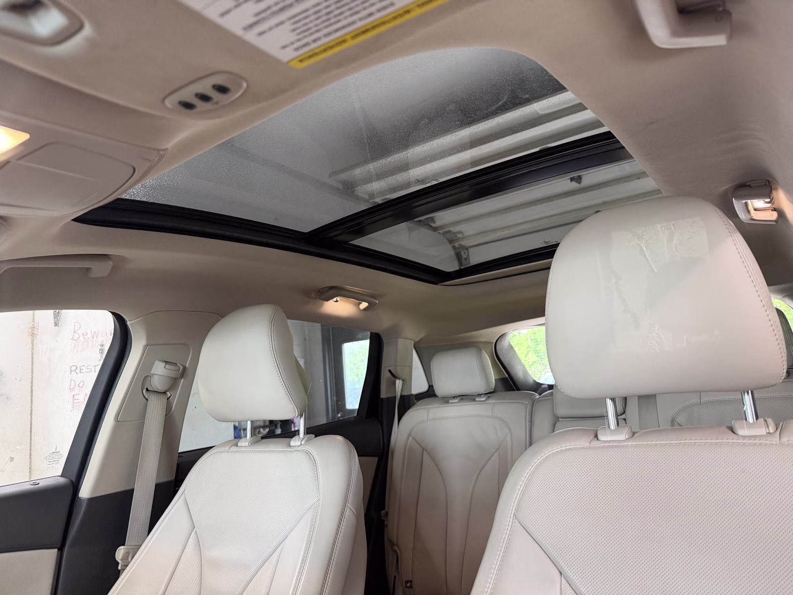 2016 White Platinum Metallic Tri-Coat Lincoln MKX Reserve FWD SUV
