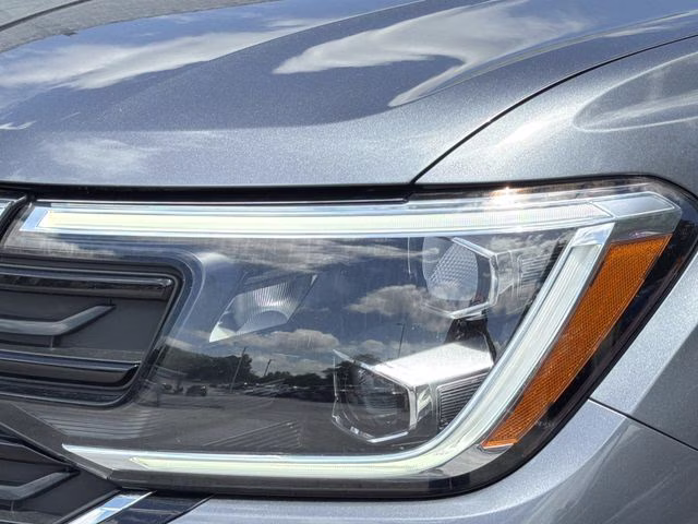 2024 Silver Mist Metallic Volkswagen Atlas Cross Sport 2.0T SE w/Technology AWD SUV