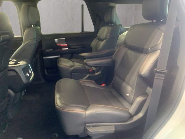 2026 Star White Metallic Tri-Coat Ford Expedition Tremor 4X4 SUV