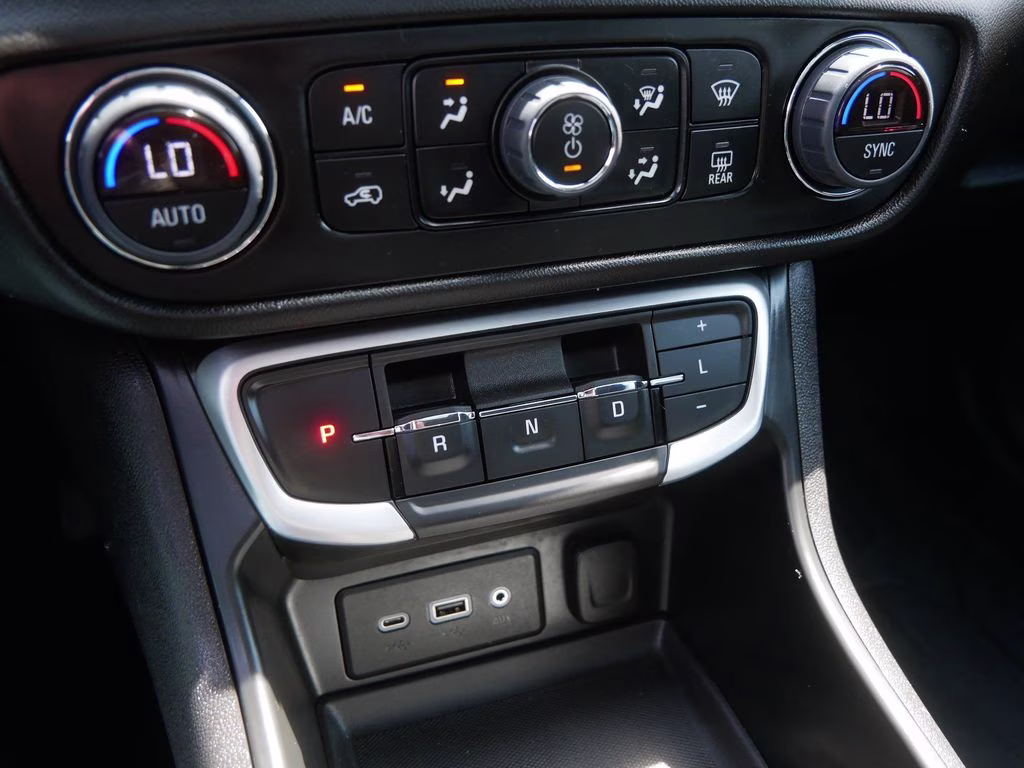 2024 Sterling Metallic GMC Terrain SLE AWD SUV