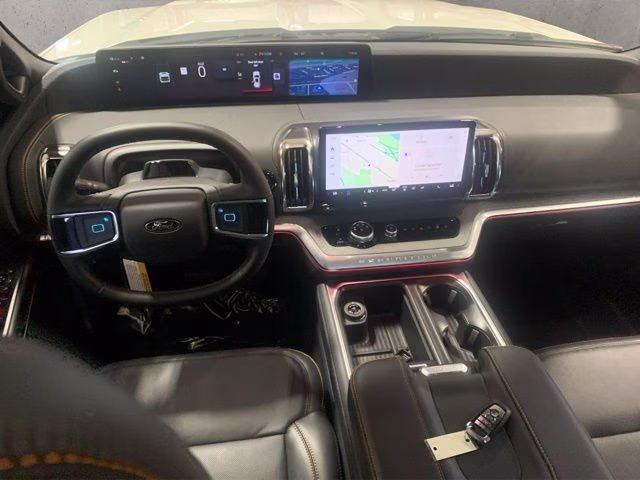 2026 Star White Metallic Tri-Coat Ford Expedition Tremor 4X4 SUV