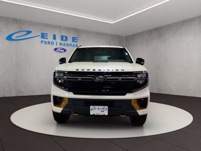 2026 Star White Metallic Tri-Coat Ford Expedition Tremor 4X4 SUV