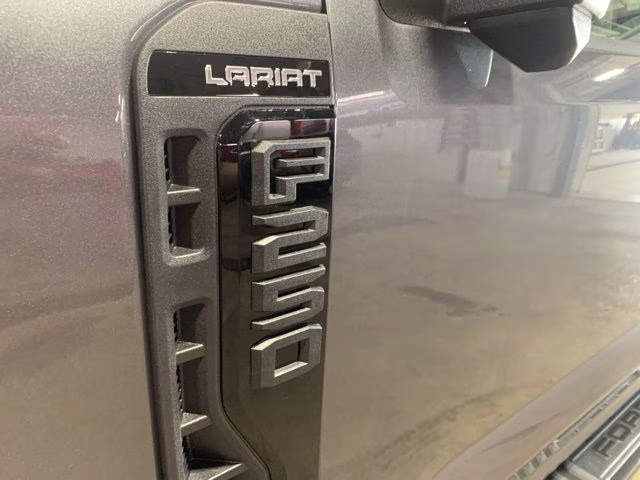 2026 Carbonized Gray Metallic Ford Super Duty F-250 SRW Lariat Black Appearance 4X4 Truck